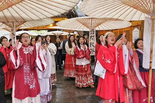 民革市委会开展妇女节庆祝活动 (7)_副本.jpg